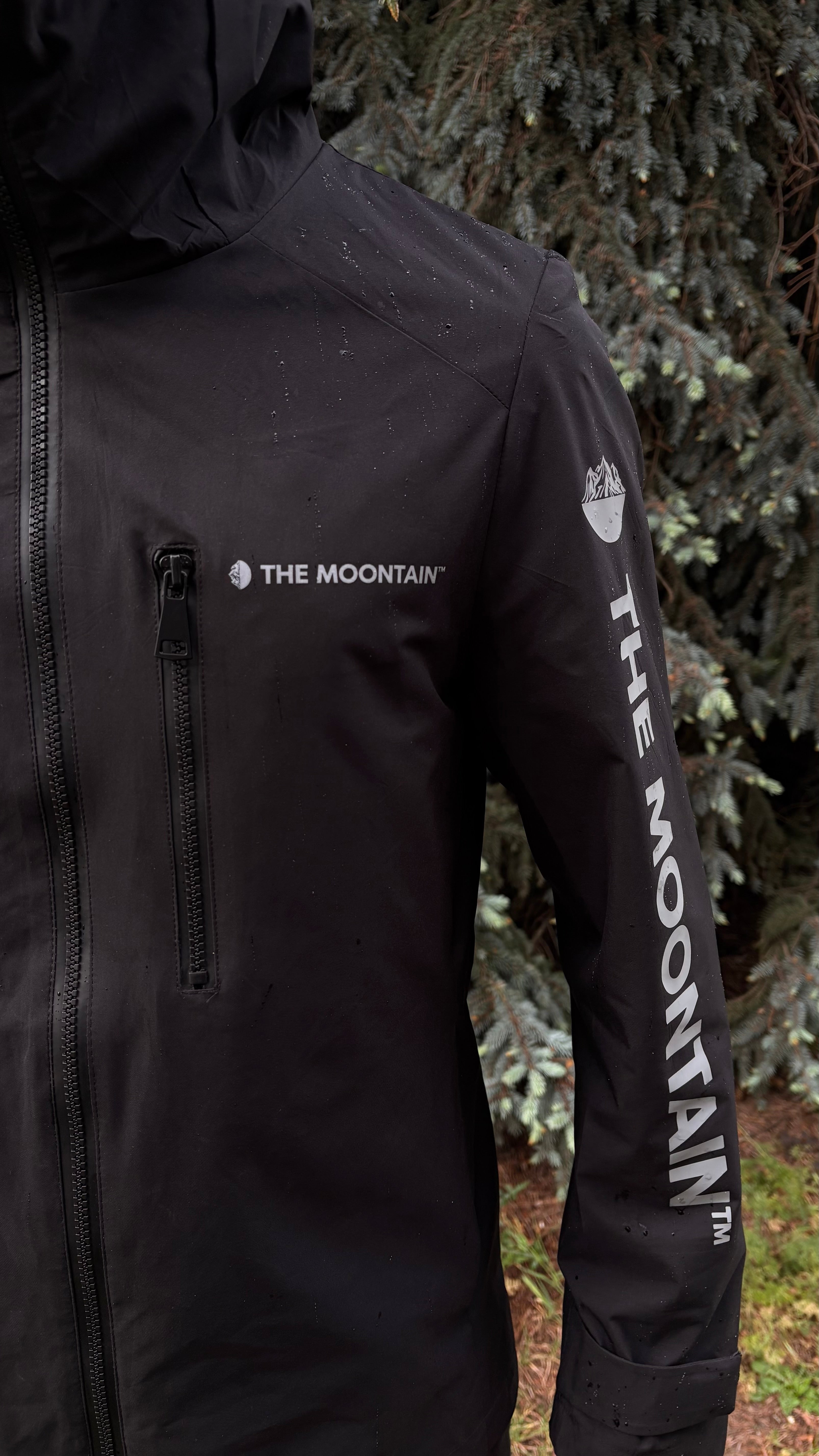 Ensemble nocta windbreaker & moontech pant
